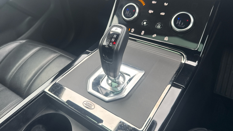 Land Rover Range Rover Evoque 2.0 D200 R-Dynamic SE 5dr Auto Diesel Hatchback